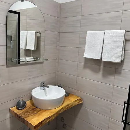 فندق مبيت وإفطار Ravne Energy 3*